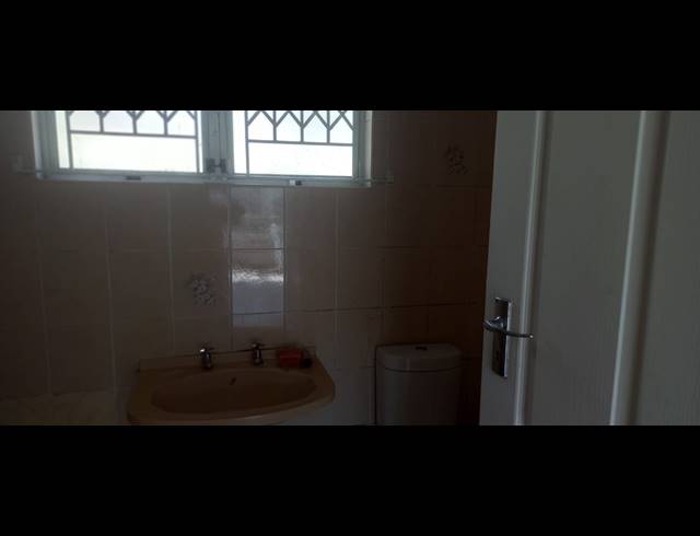 3 BEDROOM HOUSE TO LET IN UMHLATUZANA